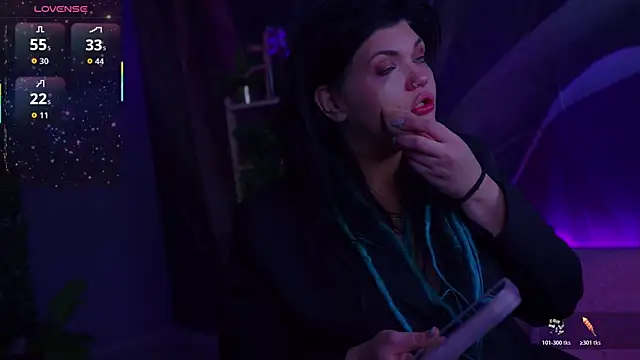 MaryHarrys online show from 12-17-25, 02:39