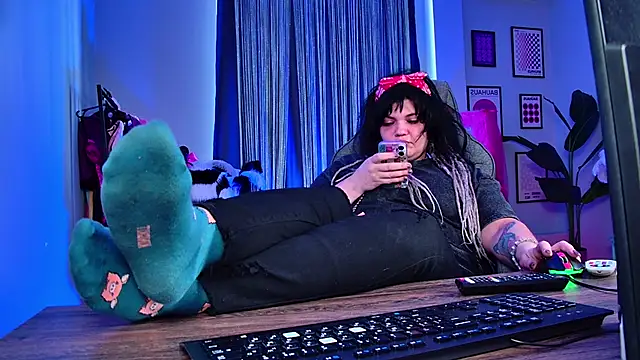 MaryHarrys online show from 06-18-26, 08:36