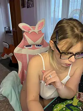 AdeleRoyal online show from 01-15-26, 03:49