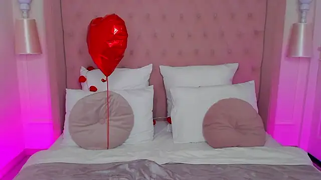 MilaMour online show from 02-20-26, 07:21