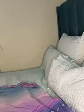 Caramel Mellow online show from 11-27-25, 08:38