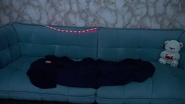 LiviaShy online show from 04-21-26, 02:51