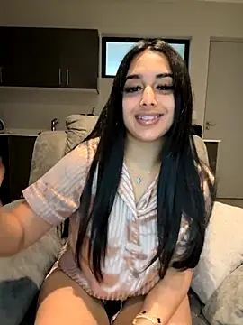 Snapshot of LilMisIndianx chatting on 10-16-25, 06:36 LilMisIndianx online show from 10-16-25, 06:36