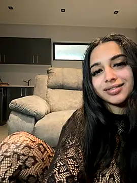 LilMisIndianx online show from 10-23-25, 06:56