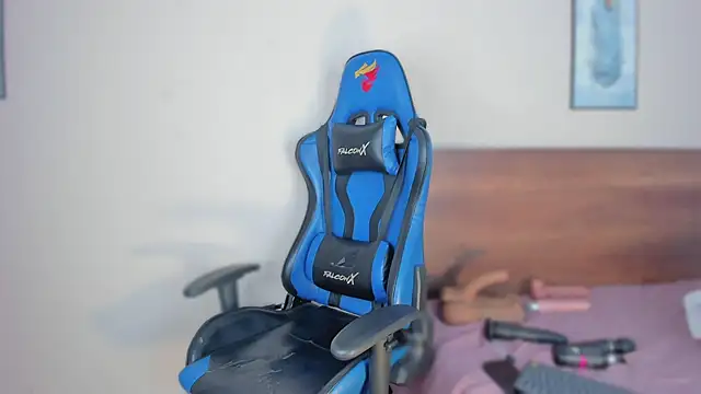 Niicol Jenner online show from 02-15-26, 04:31