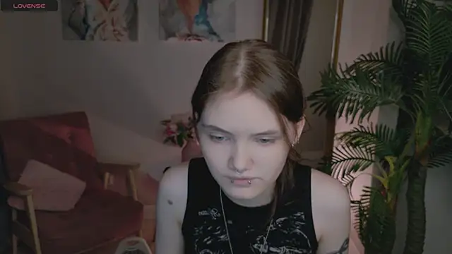 Snapshot of Dilara_xBaby chatting on 04-28-26, 02:11 Dilara xBaby online show from 04-28-26, 02:11
