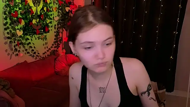 Snapshot of Dilara_xBaby chatting on 05-13-26, 02:14 Dilara xBaby online show from 05-13-26, 02:14
