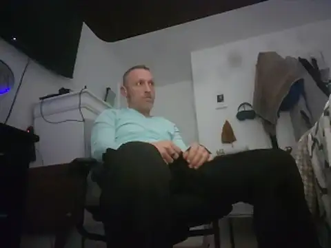 Snapshot of Scott654538 chatting on 05-26-26, 07:59 Scott654538 online show from 05-26-26, 07:59