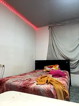 Snapshot of Hotboy00o chatting on 10-29-25, 12:13 Hotboy00o online show from 10-29-25, 12:13