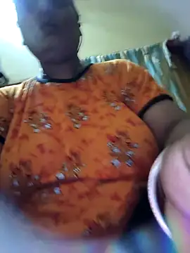 Snapshot of Cute_Amiya chatting on 10-24-25, 08:27 Cute Amiya online show from 10-24-25, 08:27