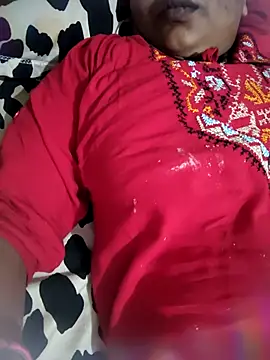 Snapshot of Cute_Amiya chatting on 10-31-25, 04:08 Cute Amiya online show from 10-31-25, 04:08