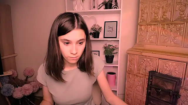 Snapshot of RosaRay_ chatting on 05-28-26, 06:10 RosaRay online show from 05-28-26, 06:10