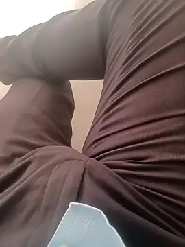 mkallu1995 online show from 10-17-25, 07:44