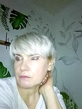 Catty Lady online show from 11-14-25, 07:12