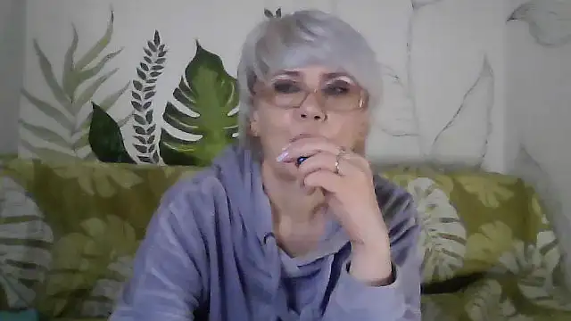 Catty Lady online show from 01-17-26, 07:17