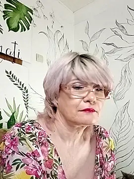 Catty Lady online show from 05-16-26, 07:12