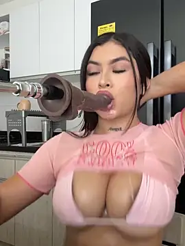 Skyy Angel online show from 12-22-25, 08:17