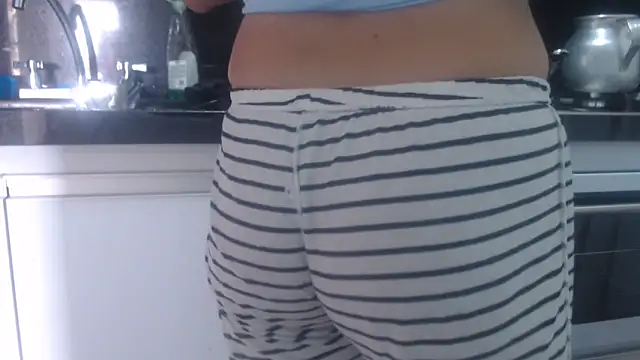 Snapshot of sabrina_v_ chatting on 05-20-26, 04:13 sabrina v online show from 05-20-26, 04:13