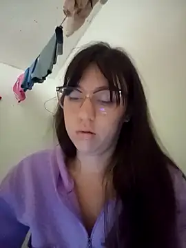 lareinalareinadelanal online show from 10-29-25, 12:29