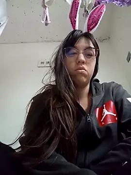 lareinalareinadelanal online show from 10-31-25, 12:06