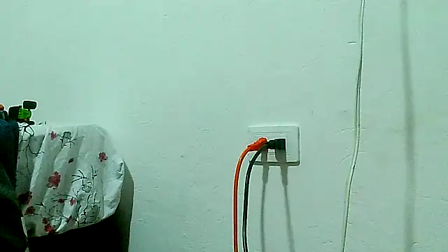 lareinalareinadelanal online show from 11-13-25, 08:52