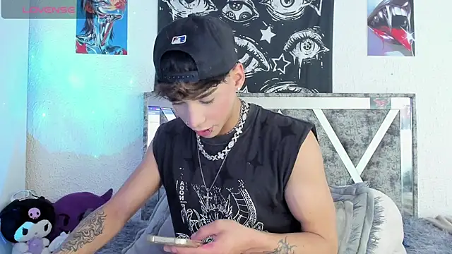 Snapshot of Dark_Boy26 chatting on 04-11-26, 11:31 Dark Boy26 online show from 04-11-26, 11:31