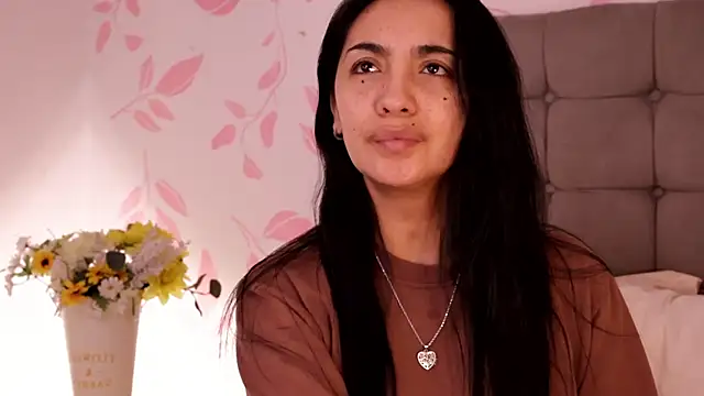 ana riveros online show from 06-15-26, 03:47