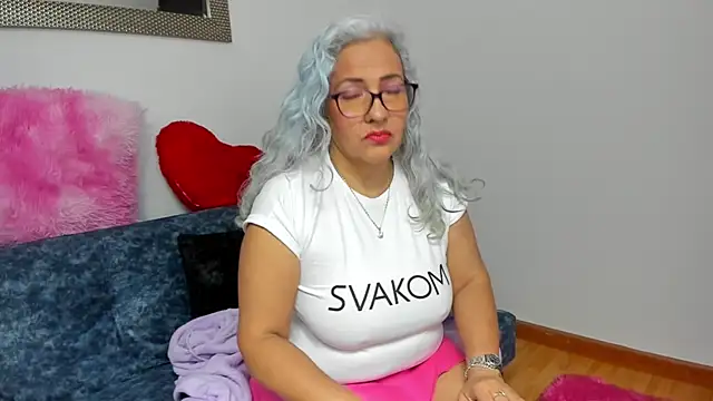 marilyn70 online show from 11-23-25, 11:37