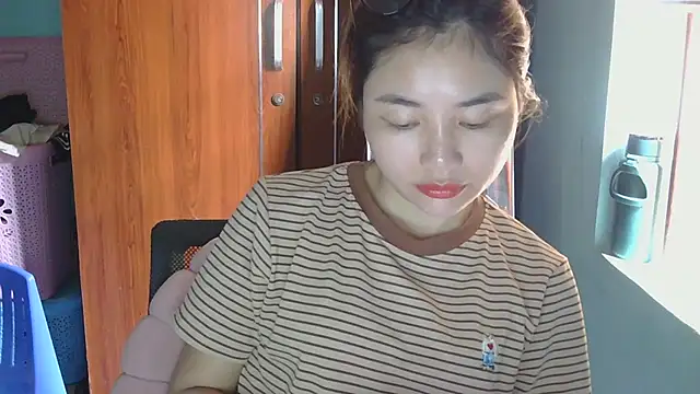 Snapshot of Uhem112 chatting on 09-16-25, 01:06 Uhem112 online show from 09-16-25, 01:06