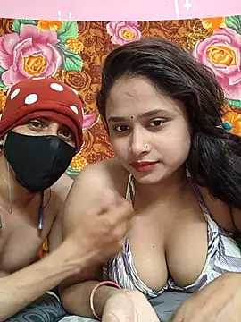 Snapshot of Seducing_couple chatting on 04-24-26, 04:48 Seducing couple online show from 04-24-26, 04:48