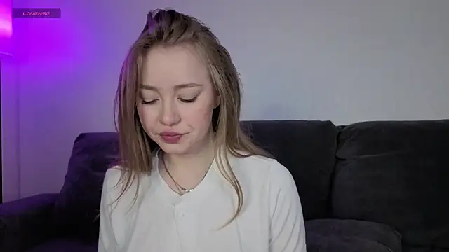 Anna mileer online show from 04-07-26, 06:19