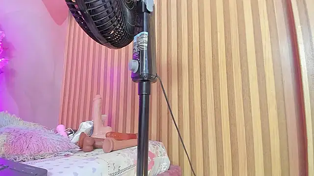 violet taylor  online show from 01-15-26, 02:16