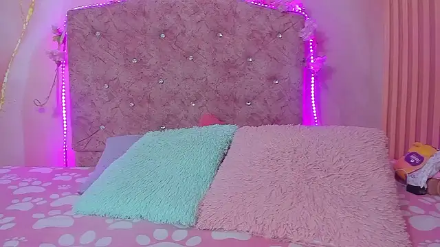 violet taylor  online show from 03-14-26, 02:17