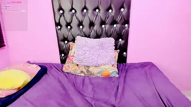 INDIANFLAME online show from 01-22-25, 06:10