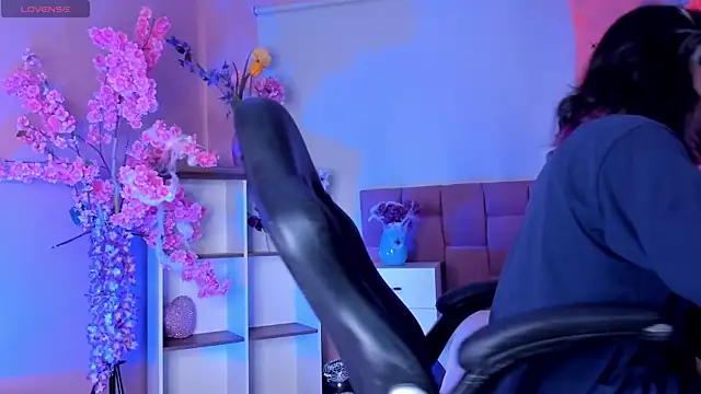 Snapshot of dandii_69 chatting on 10-15-25, 08:42 dandii 69 online show from 10-15-25, 08:42