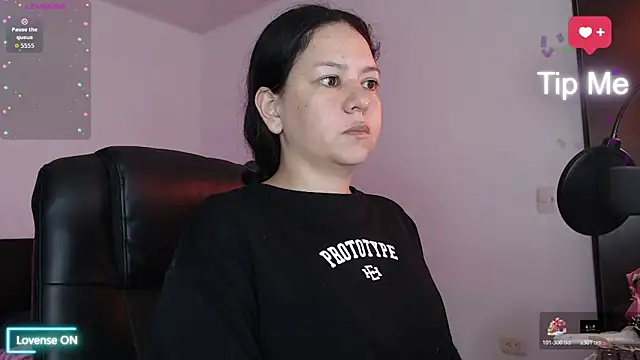 Abbyjoness21 online show from 11-24-25, 10:04