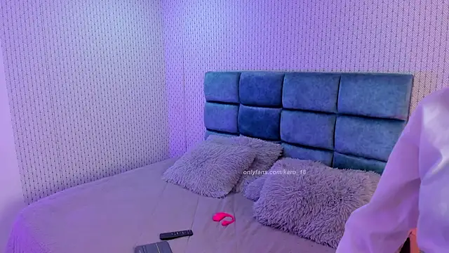 karoliine jones online show from 05-15-26, 09:55
