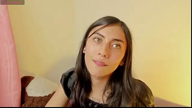 Alanaloiiss  online show from 02-21-26, 04:02