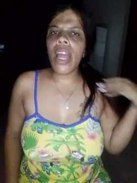 Snapshot of Esperanza_13 chatting on 05-09-26, 02:39 Esperanza 13 online show from 05-09-26, 02:39