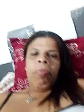 Snapshot of Esperanza_13 chatting on 05-12-26, 01:03 Esperanza 13 online show from 05-12-26, 01:03