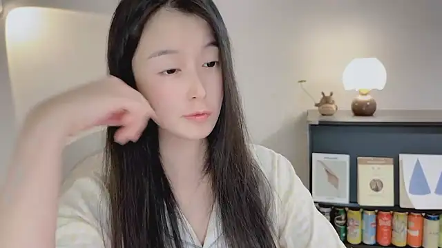 Snapshot of Onechestnut chatting on 04-14-26, 01:06 Onechestnut online show from 04-14-26, 01:06