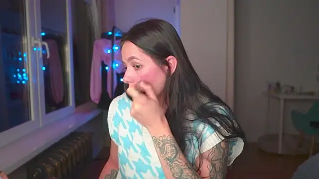 Snapshot of EwelynScott chatting on 11-03-25, 07:15 EwelynScott online show from 11-03-25, 07:15