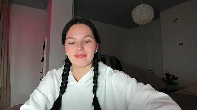 EwelynScott online show from 02-12-26, 04:13