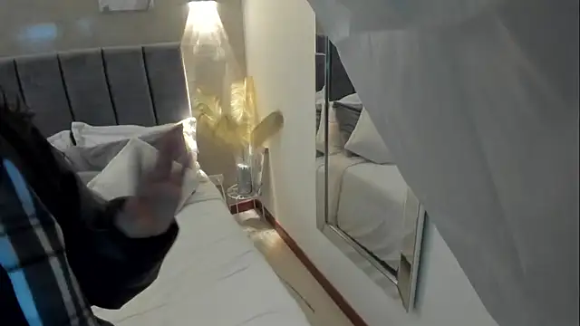 Lunaa bellaa online show from 01-17-26, 06:22