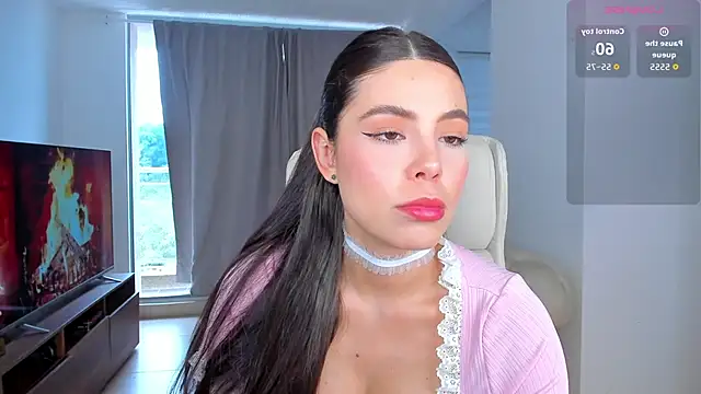 Snapshot of MeganScott chatting on 11-13-25, 08:30 MeganScott online show from 11-13-25, 08:30