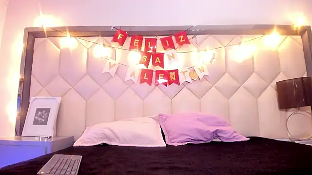 Scarletbigbug online show from 02-13-26, 12:23