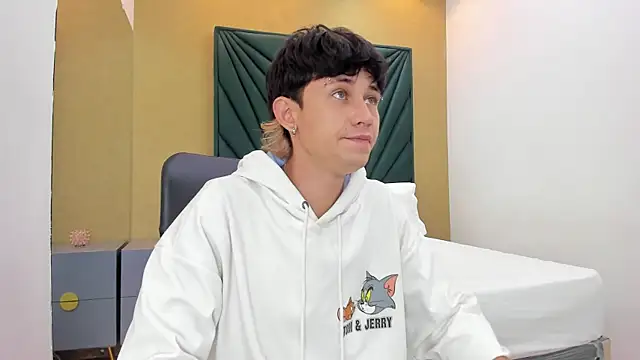 Michael blue online show from 12-21-25, 12:56