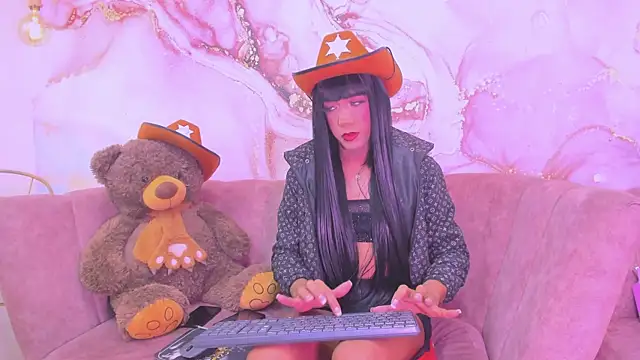 Snapshot of NaughtySweetss chatting on 09-16-25, 10:05 NaughtySweetss online show from 09-16-25, 10:05