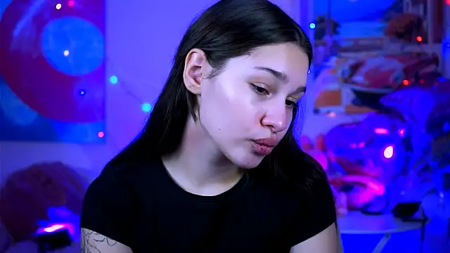 Snapshot of KimClarks_ chatting on 09-20-25, 05:03 KimClarks  online show from 09-20-25, 05:03