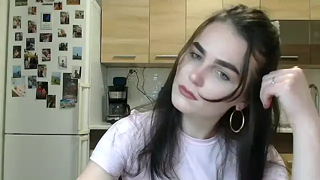 Silviaa a online show from 12-20-25, 08:05